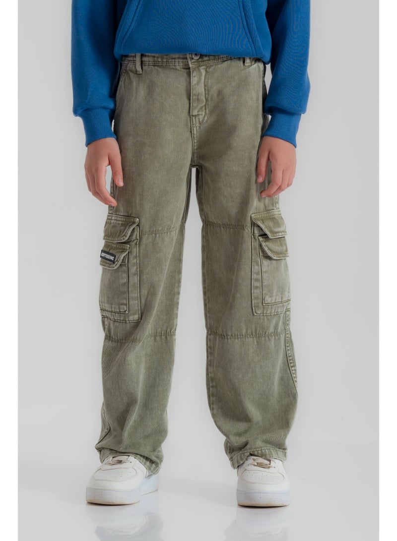 سي إن جينز وير كيدز بنطلون كارجو أولادي سادة بقصة واسعة - Image 1